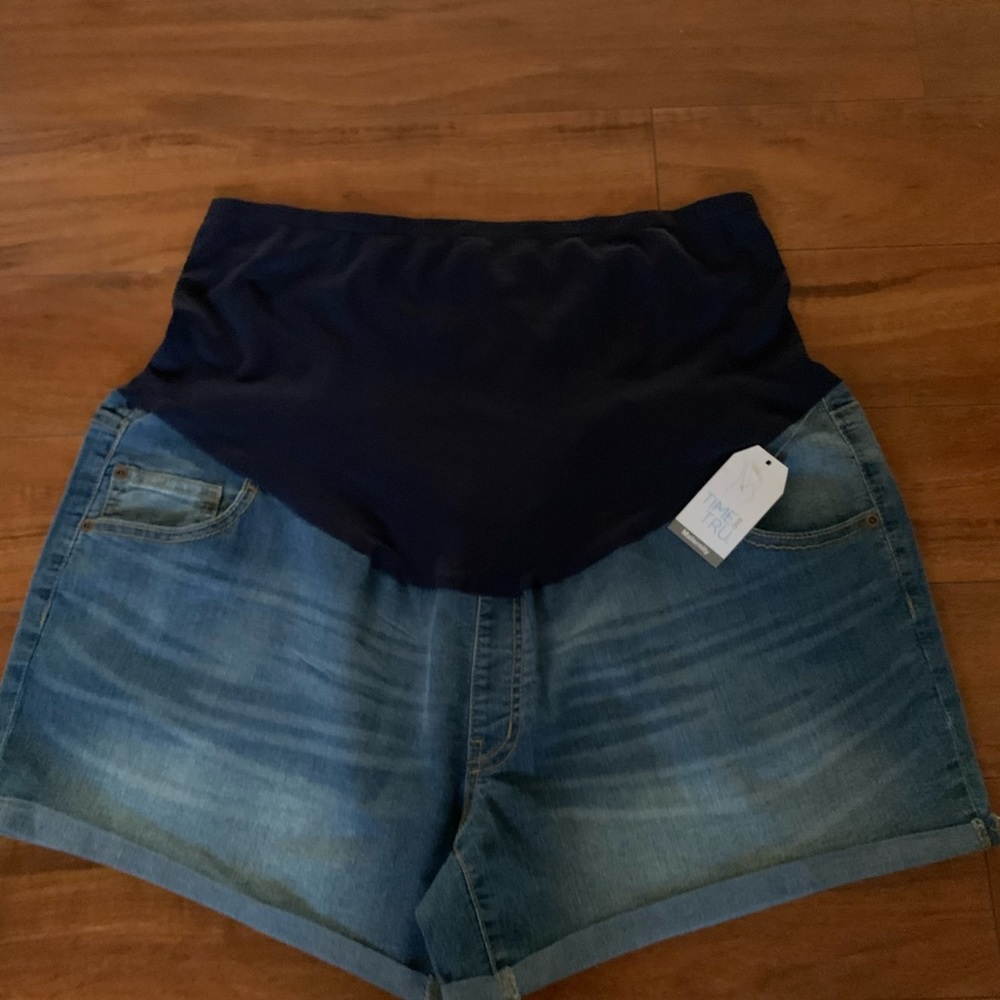 Maternity Blue Jean Shorts size XXL/20